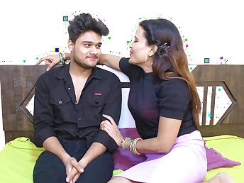 Indian Desi Bhabhi Takes a Rock hard Pummeling and a Explosion be expeditious for Jizm in Her Hatch