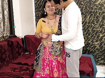 Indian hunter dominates curvy housewife, Puja, with a massive creampie in homemade video