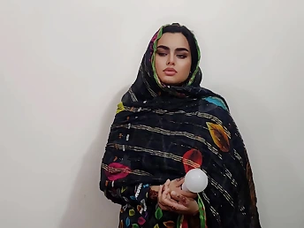 Desi Aunty brutally fucks her neighbour's big pest and big breast