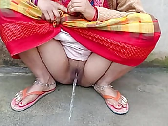 Indian Desi Village gets super-naughty with gonzo outdoor peeing act