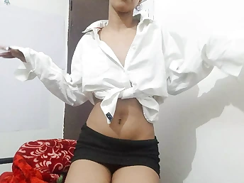 Check out this super torrid Desi chick finger-banging her shaven cootchie and getting nasty with her hairiest locks