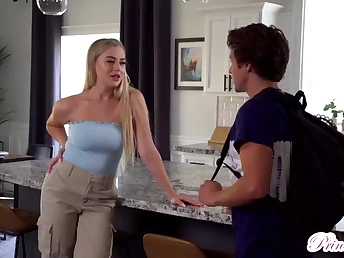 I Pound My stepsister in law And She Makes Me Jizm Inside Her Fuckbox