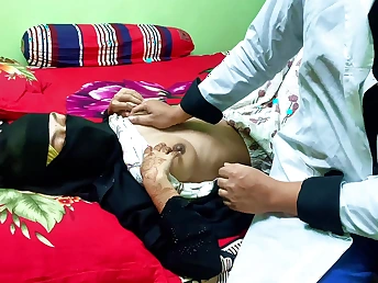 Desi Aunty gets her cock-squeezing tuchis penetrated contrived & cums with a gladsome completing