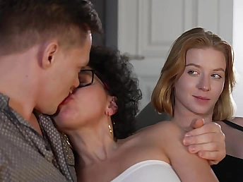 Drinking-glass Milky & Moana Enthusiasm quota a bbc in taboo 3 similarly act!