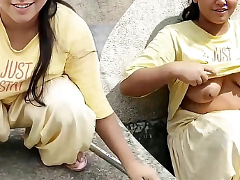 Vikash and Mona Ji's sizzling outdoor escapade with a youthfull Desi bhabhi