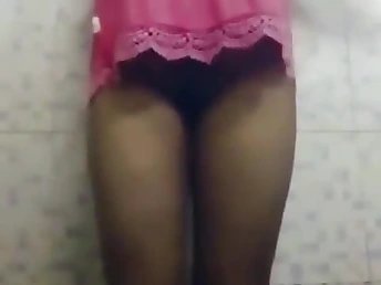 Check out Deshi Aunty's Tamil Beaver Flash take her Sizzling Funbags and Song