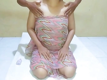 Ngentot Indonesian amateurs enjoy a relaxing massage & hard enjoyment from with verified amateurs far HD