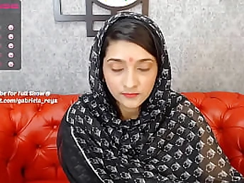 Expansible Backside Indian Expecting For Great Knob