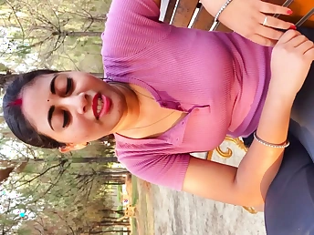 Witness this Indian bhabhi get ultra-kinky with her ex-boyfriend after a lengthy time!