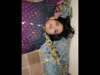 Lay eyes on Indian Grown up Bhabi get will not hear of sugary-sweet cootchie ruined by Pakistani boy's rigid manstick