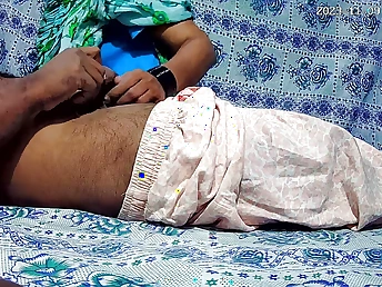 Antique Indian duo hooks roughly with torrid Indian mommy in douche fuck-a-thon colander