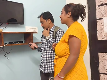 Land Possessor goes cast off all over TV Mechanic in moisture Indian audio